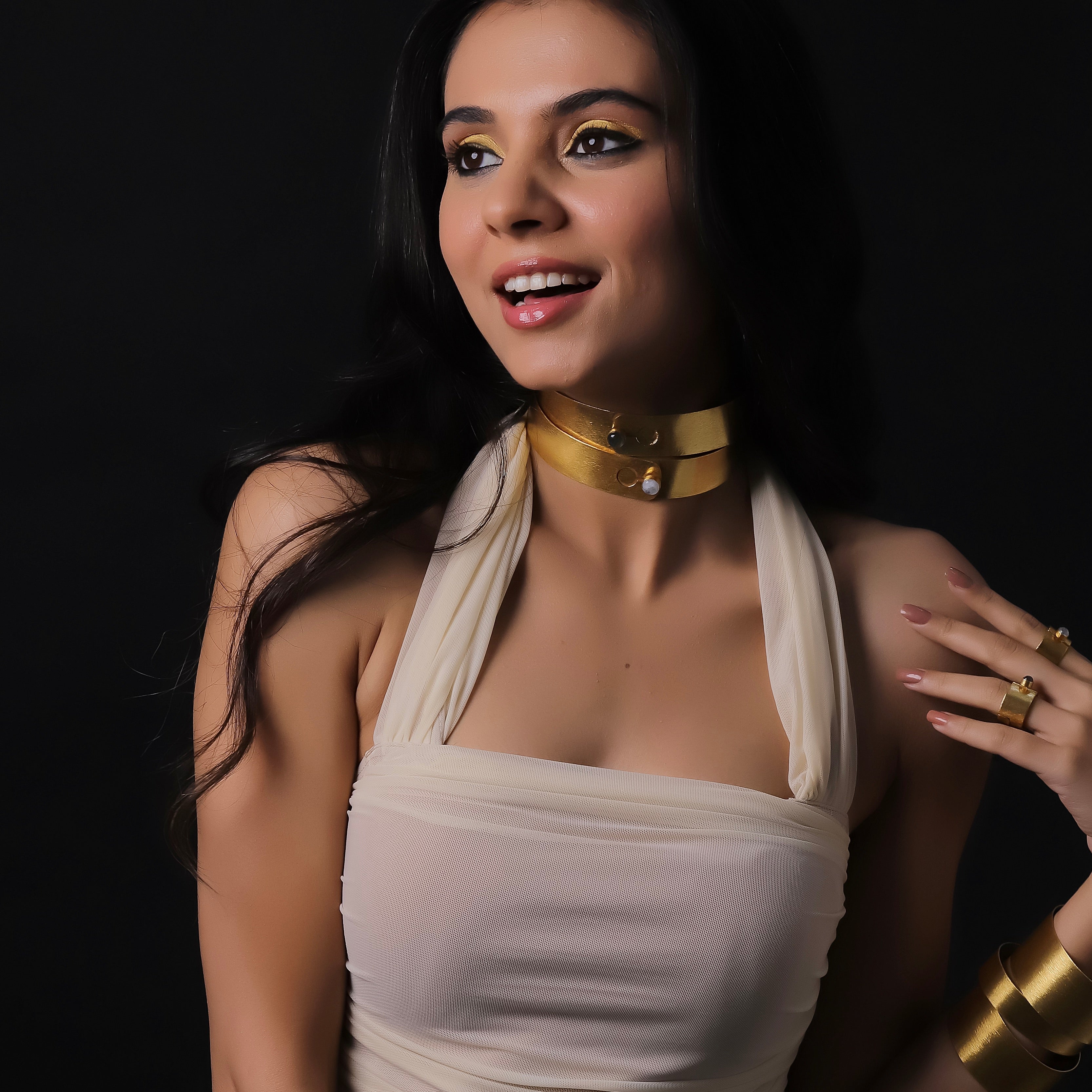 Keyhole Choker in Moonstone in Moonstone, gold plated, handcrafted gemstone necklace Singapore