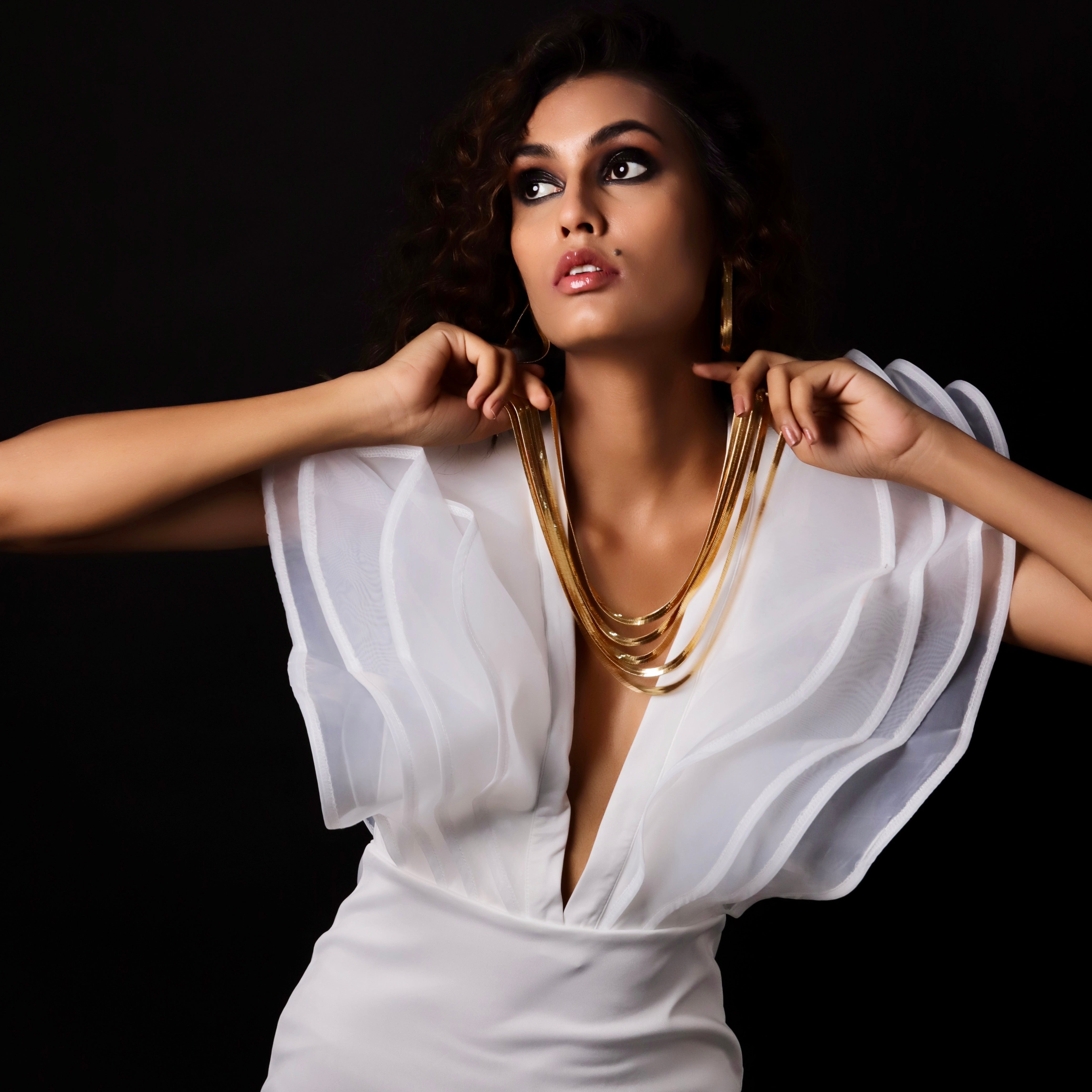 5 line Slither, gold plated, handcrafted gemstone necklace Singapore