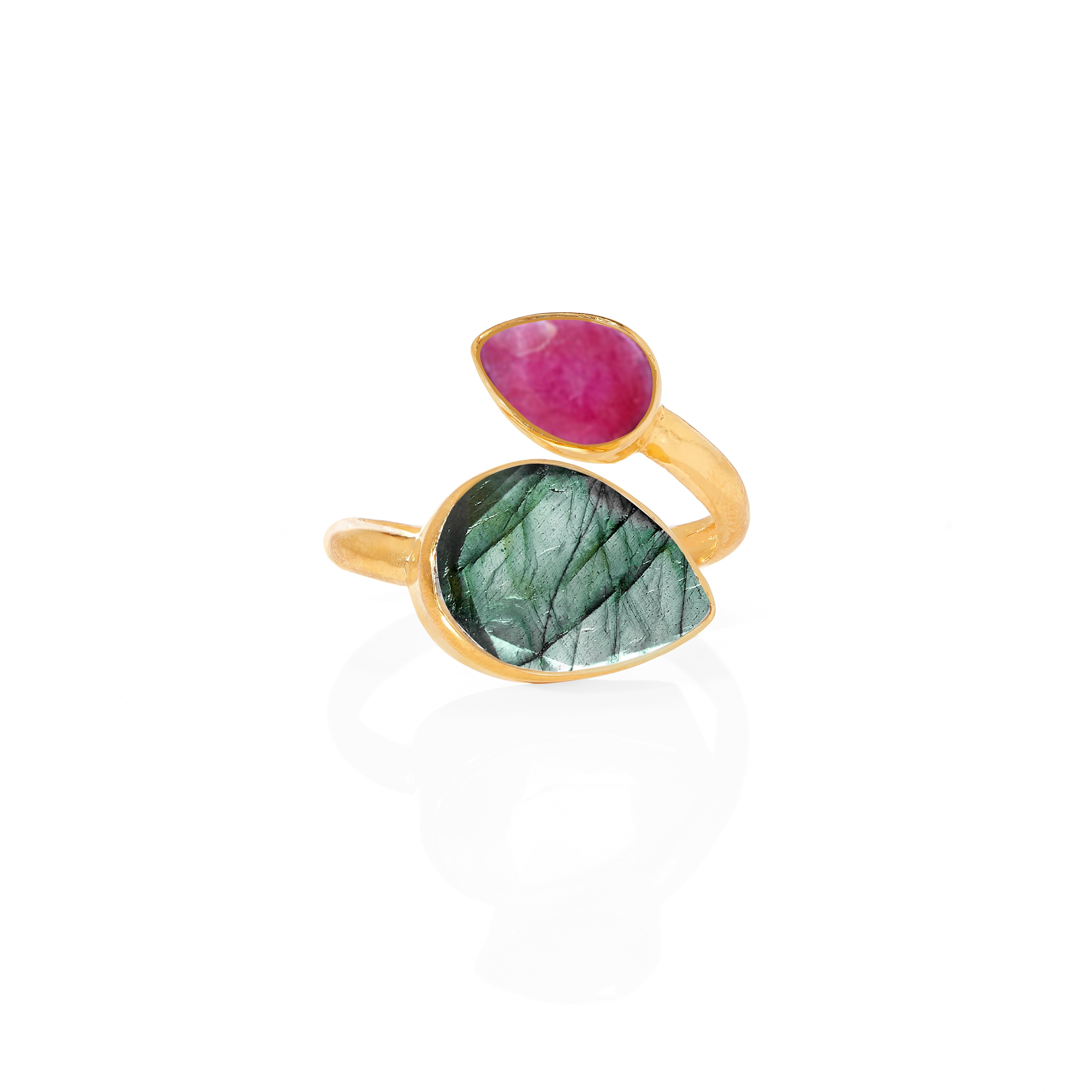 Twist Ring in Labradorite & Ruby